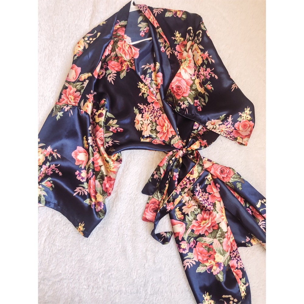 Bridesmaid floral robe